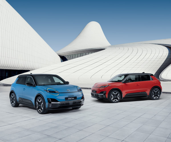 ABD Nissan - Nieuwe Micra - Red & Blue