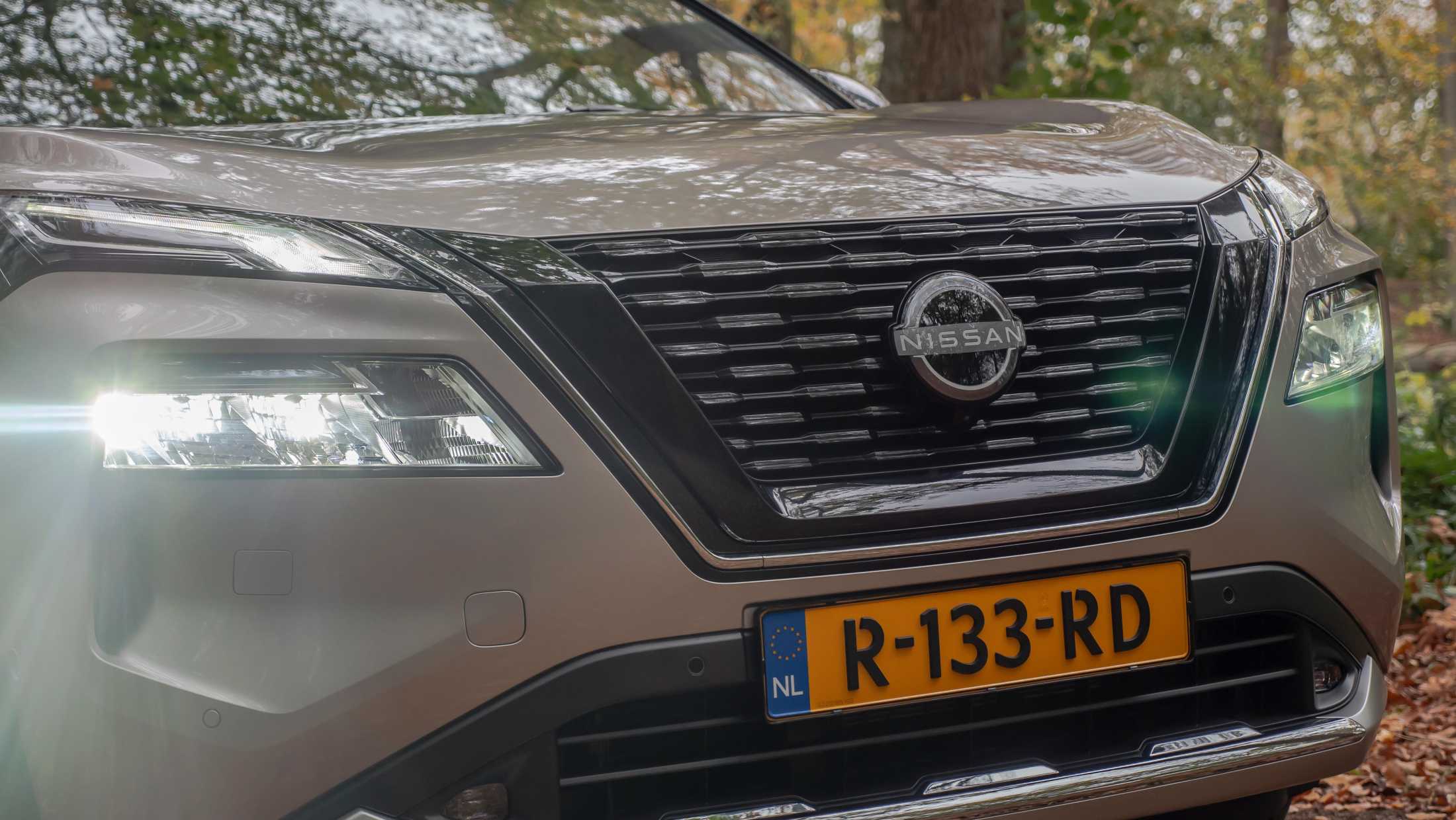 ABD Nissan - X-trail - Dubbele V-Motiongrille