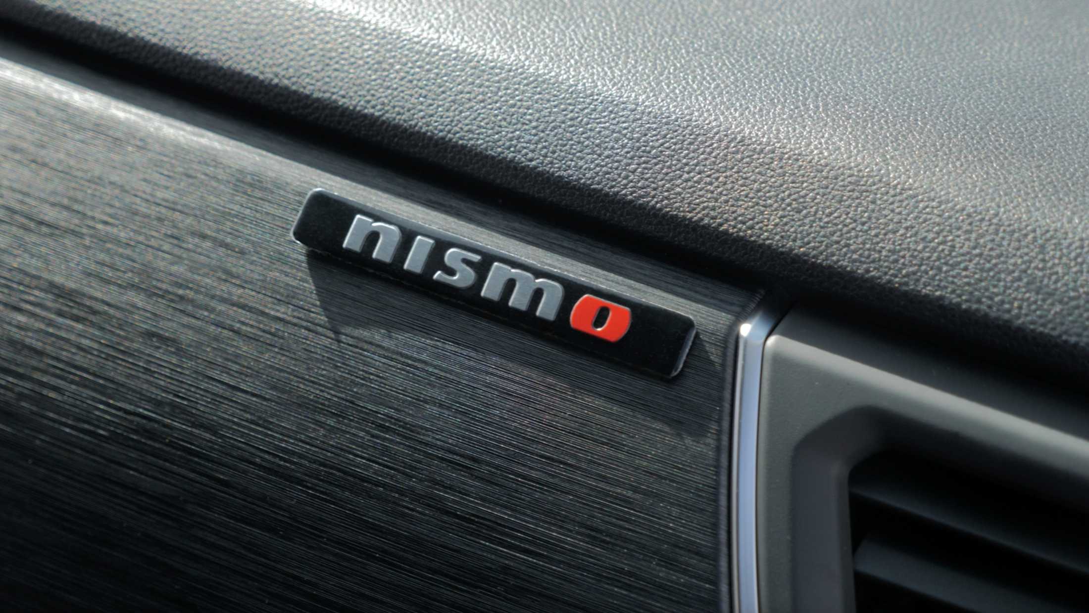 Badge Primastar Nismo